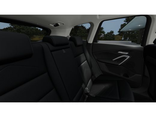 BMW iX1 eDrive20 / Trekhaak / Achteruitrijcamera / Comfort Access / Adaptieve LED / Stoelverwarming ActivLease financial lease