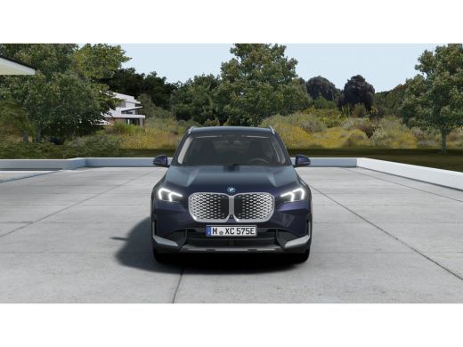 BMW iX1 eDrive20 / Trekhaak / Achteruitrijcamera / Comfort Access / Adaptieve LED / Stoelverwarming ActivLease financial lease