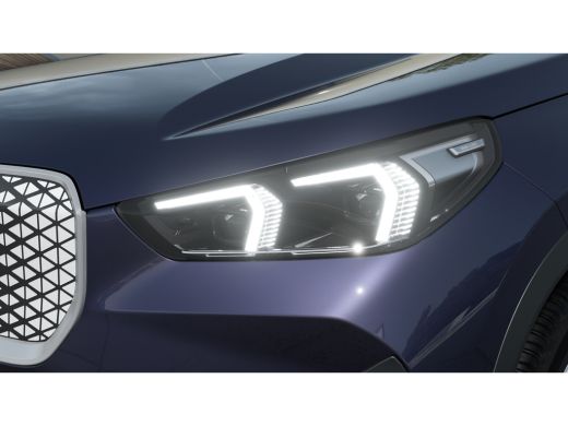 BMW iX1 eDrive20 / Trekhaak / Achteruitrijcamera / Comfort Access / Adaptieve LED / Stoelverwarming ActivLease financial lease