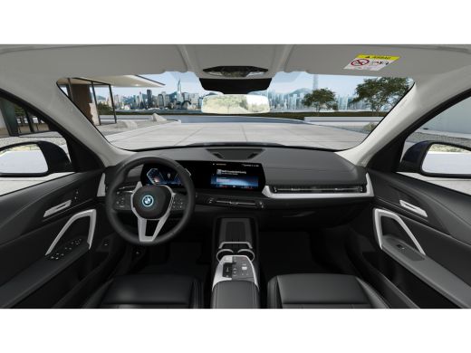 BMW iX1 eDrive20 / Trekhaak / Achteruitrijcamera / Comfort Access / Adaptieve LED / Stoelverwarming ActivLease financial lease