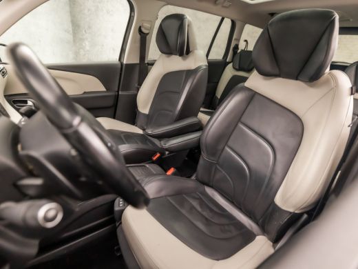 Citroën Grand C4 Picasso 1.2 PureTech Deluxe 7 Peroons Automaat (PANORAMADAK, APPLE CARPLAY, GROOT NAVI, CAMERA, XENON, LE... ActivLease financial lease