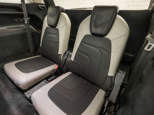 Citroën Grand C4 Picasso 1.2 PureTech Deluxe 7 Peroons Automaat (PANORAMADAK, APPLE CARPLAY, GROOT NAVI, CAMERA, XENON, LE... ActivLease financial lease