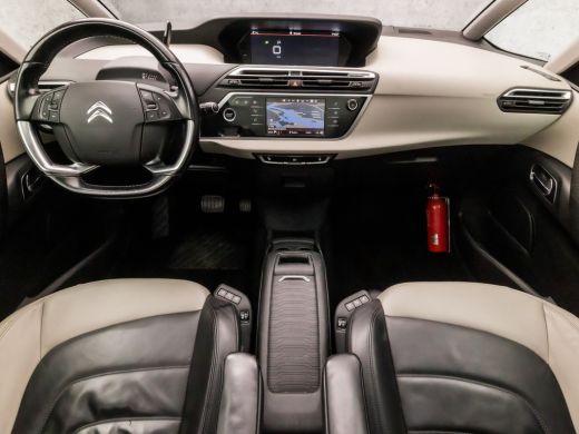 Citroën Grand C4 Picasso 1.2 PureTech Deluxe 7 Peroons Automaat (PANORAMADAK, APPLE CARPLAY, GROOT NAVI, CAMERA, XENON, LE... ActivLease financial lease