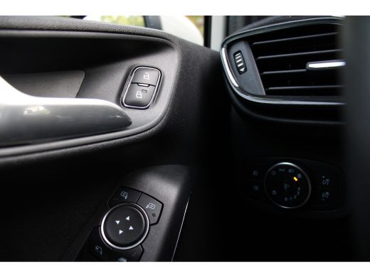 Ford Fiesta 1.0 EB ST-LINE | NL-AUTO! | DEALER OH! | WINTERPACK | TREKHAAK | 1 EIGENAAR! | NAVI | CLIMA | CRU... ActivLease financial lease