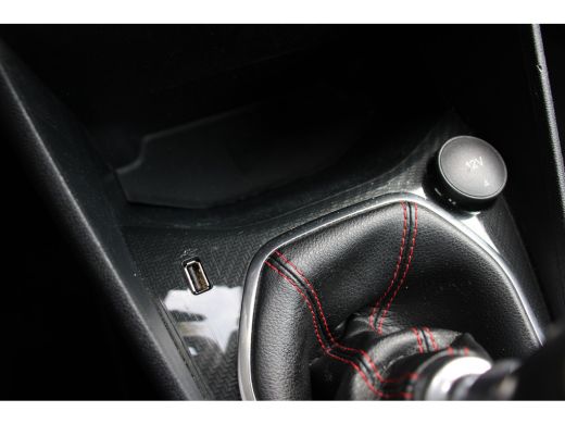 Ford Fiesta 1.0 EB ST-LINE | NL-AUTO! | DEALER OH! | WINTERPACK | TREKHAAK | 1 EIGENAAR! | NAVI | CLIMA | CRU... ActivLease financial lease