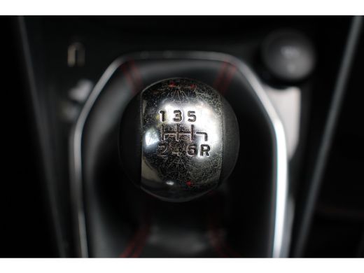 Ford Fiesta 1.0 EB ST-LINE | NL-AUTO! | DEALER OH! | WINTERPACK | TREKHAAK | 1 EIGENAAR! | NAVI | CLIMA | CRU... ActivLease financial lease