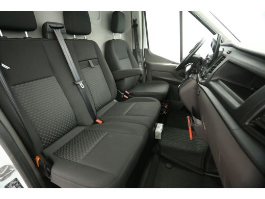Ford Transit 350 2.0 TDCI L2H2 | 170PK | 2800KG Trekgew. | Trekhaak | Airco | Camera | 3 Persoons | Cruise | N... ActivLease financial lease