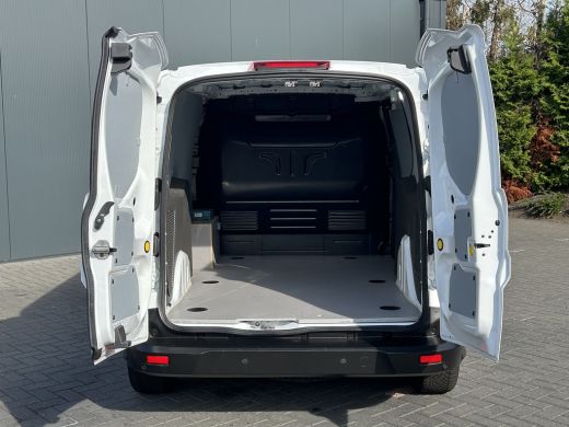 Ford Transit Connect 1.5 EcoBlue 100 PK AUTOMAAT / L2H1 / 1e EIG. / AIRCO / CRUISE / NAVI / STOELVERWARMING / CAMERA /... ActivLease financial lease