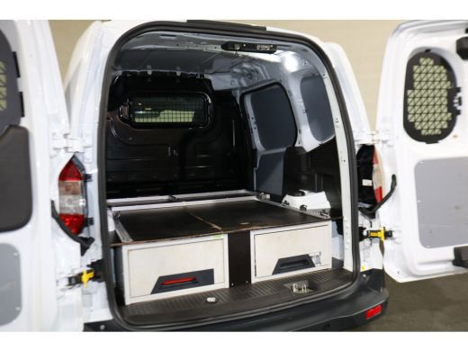 Ford Transit Courier 1.5 TDCI 100pk Limited Airco Navigatie Camera ActivLease financial lease