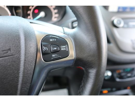 Ford Transit Courier 1.5 TDCI 100pk Limited Airco Navigatie Camera ActivLease financial lease