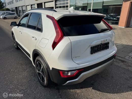 Kia Niro 1.6 GDi PHEV DynamicLine Edition / Volledig elektrisch rijden 65 km hierna Hybride aandrijving / ... ActivLease financial lease