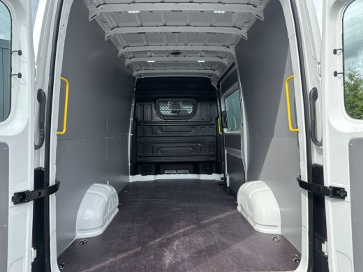 MAN TGE 2.0 TDI 141 PK / L3H3 / 1e EIG. / 65.408 KM !! / 3 TONS TREKHAAK / AIRCO / CRUISE / NAVI / CAMERA... ActivLease financial lease