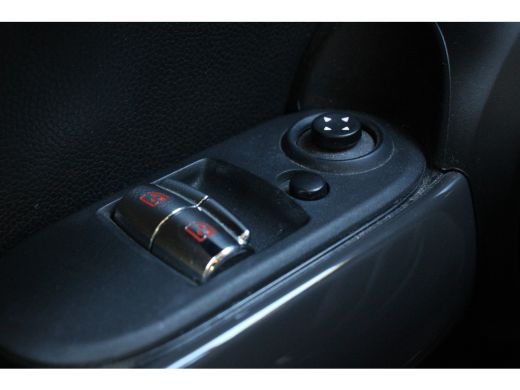 Mini One 1.5 ONE SALT | NL-AUTO! | CRUISE | AIRCO | DEALER OH! | LMV | BLUETOOTH ActivLease financial lease