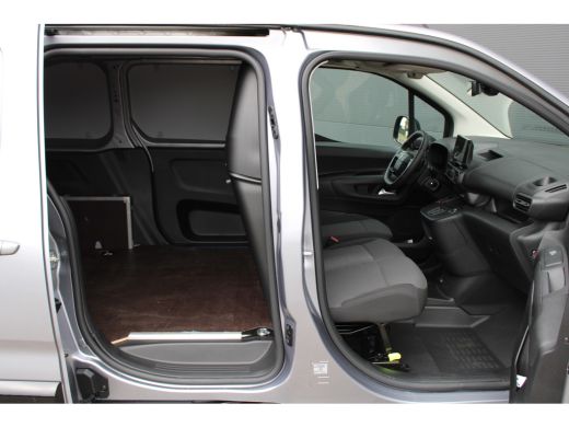 Opel Combo 1.5 BlueHDi 130 S&S L1 ActivLease financial lease