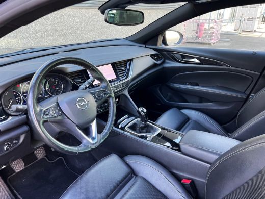 Opel Insignia Sports Tourer 1.5 CDTI/H6/Executive/Matrix-led/Pano/Bose/Trekhaak/Leder ActivLease financial lease