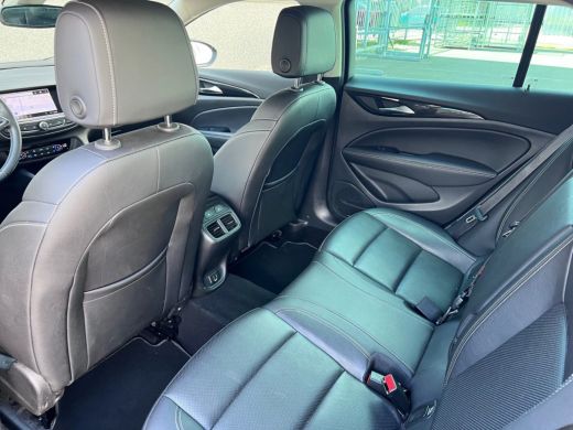 Opel Insignia Sports Tourer 1.5 CDTI/H6/Executive/Matrix-led/Pano/Bose/Trekhaak/Leder ActivLease financial lease