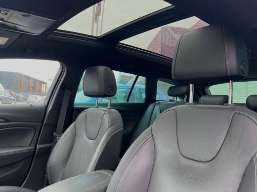 Opel Insignia Sports Tourer 1.5 CDTI/H6/Executive/Matrix-led/Pano/Bose/Trekhaak/Leder ActivLease financial lease