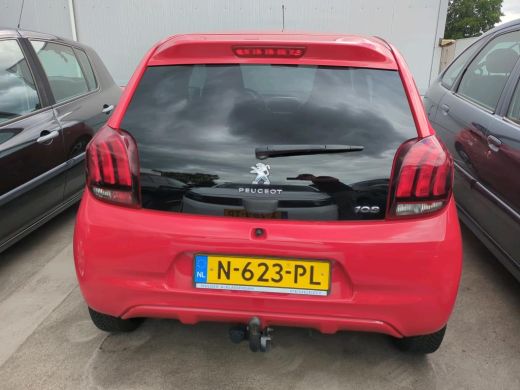 Peugeot 108 1.0 e-VTi Allure | Navi by app | Camera | Climate control | Trekhaak | Lichtmetaal | 25.000km | ActivLease financial lease