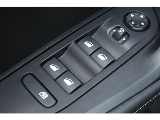 Peugeot 2008 1.2 Hybrid 136 Allure ActivLease financial lease