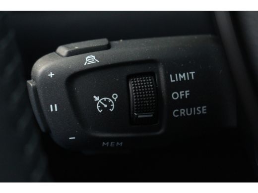 Peugeot 2008 1.2 Hybrid 136 Allure ActivLease financial lease