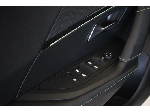 Peugeot 2008 1.2 Turbo 130-PK GT EAT8 AUTOMAAT | 360' GRADEN CAMERA | DRAADLOZE CARPLAY | ADAPTIVE CRUISE | FU... ActivLease financial lease