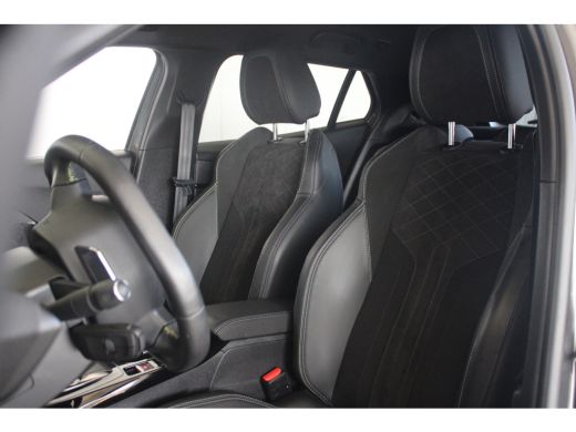 Peugeot 2008 1.2 Turbo 130-PK GT PACK EAT8 AUTOMAAT | PARKEERCAMERA | ALCANTARA BEKLEDING | TREKHAAK AFNEEMBAA... ActivLease financial lease