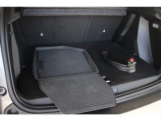 Peugeot 2008 1.2 Turbo 130-PK GT PACK EAT8 AUTOMAAT | PARKEERCAMERA | ALCANTARA BEKLEDING | TREKHAAK AFNEEMBAA... ActivLease financial lease