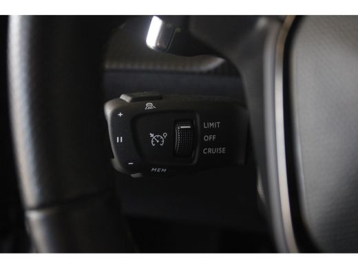 Peugeot 2008 1.2 Turbo 130-PK GT PACK EAT8 AUTOMAAT | PARKEERCAMERA | ALCANTARA BEKLEDING | TREKHAAK AFNEEMBAA... ActivLease financial lease