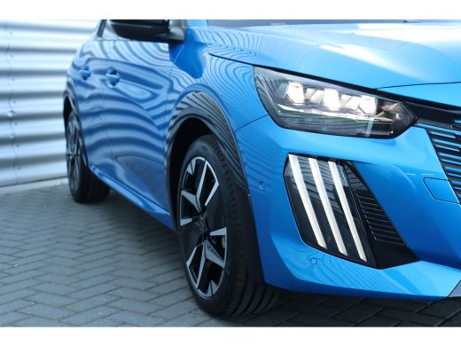Peugeot 208 HYBRID 110PK GT PACK AUTOMAAT / NAVI / LEDER / CLIMA / PDC / 17" LMV / CAMERA / KEYLESS / ADAPT. ... ActivLease financial lease