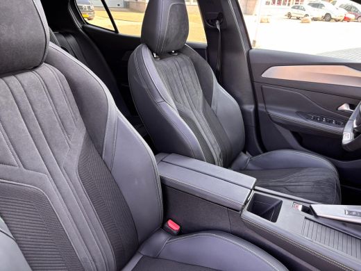 Peugeot 408 1.6 HYbrid GT 180PK Automaat | Glazen Schuif/Kantel-dak | Camera V + A | 20" Licht Metaal | Apple... ActivLease financial lease