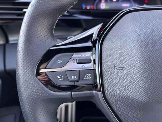 Peugeot 408 1.6 HYbrid GT 180PK Automaat | Glazen Schuif/Kantel-dak | Camera V + A | 20" Licht Metaal | Apple... ActivLease financial lease