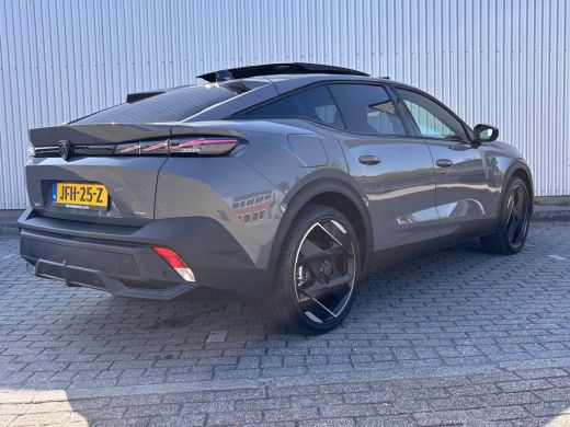 Peugeot 408 1.6 HYbrid GT 180PK Automaat | Glazen Schuif/Kantel-dak | Camera V + A | 20" Licht Metaal | Apple... ActivLease financial lease