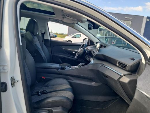 Peugeot 5008 1.2 PureTech Allure Avantage | Automaat | Navigatie | Camera | Panorama/schuifdak | Elektrische a... ActivLease financial lease