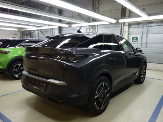 Peugeot e-3008 Allure 73 kWh | Automaat | Navigatie | Camera | Fase 3 | 1.100km | Nieuw model | Apple carplay | ActivLease financial lease