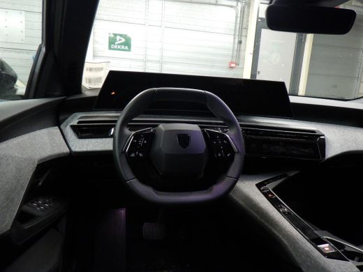 Peugeot e-3008 Allure 73 kWh | Automaat | Navigatie | Camera | Fase 3 | 1.100km | Nieuw model | Apple carplay | ActivLease financial lease