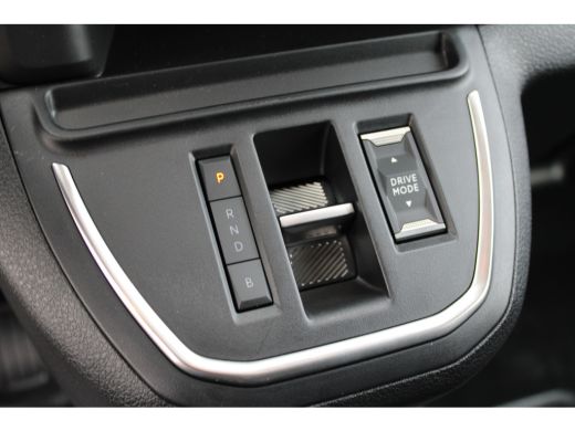 Peugeot e-Expert EV L2 75 kWh | NAVIGATIE | SENSOREN | APPLE CARPLAY/ANDROID AUTO | ActivLease financial lease