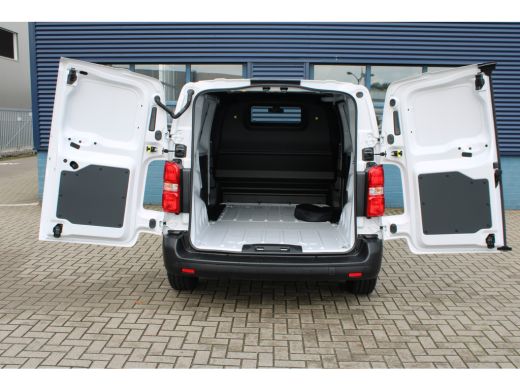 Peugeot e-Expert EV L2 75 kWh | NAVIGATIE | SENSOREN | APPLE CARPLAY/ANDROID AUTO | ActivLease financial lease