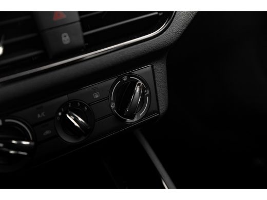 Skoda Kamiq 1.0 TSI Ambition | Apple Carplay | Airco | LM 16" | Cruise Control | ActivLease financial lease
