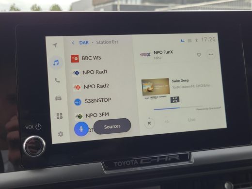 Toyota C-HR 1.8 Hybrid 140 Dynamic | Apple CarPlay | Navigatie | Blindspot | Rijklaarprijs incl garantie | ActivLease financial lease