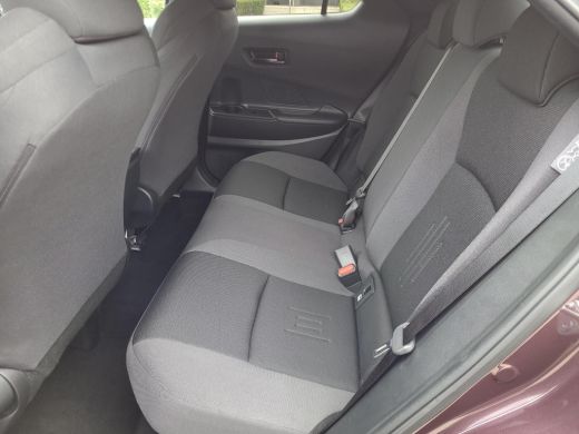 Toyota C-HR 1.8 Hybrid 140 Dynamic | Apple CarPlay | Navigatie | Blindspot | Rijklaarprijs incl garantie | ActivLease financial lease