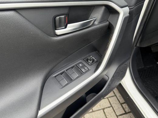 Toyota RAV4 2.5 Hybrid AWD Active Led Navi Trekhaak 1650 KG ActivLease financial lease