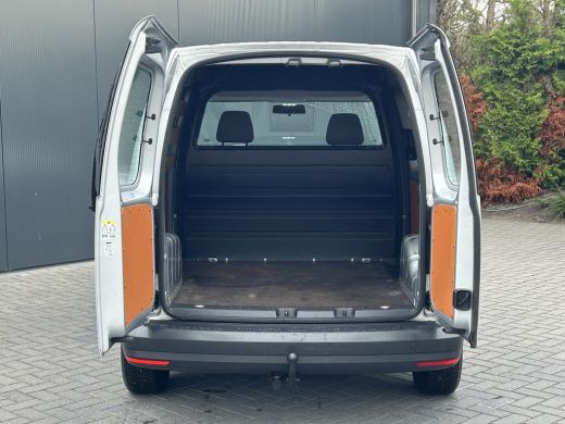 Volkswagen Caddy 2.0 TDI / L1H1 / 1e EIGENAAR / TREKHAAK / AIRCO / NAVI / BLUETOOTH ActivLease financial lease