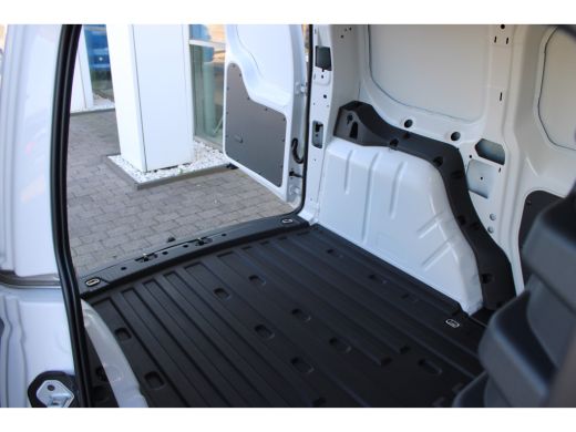 Volkswagen Caddy Comfort 2.0 TDI | BPM VRIJ | 102 PK | Handgeschakeld | Trekhaak | Digitaal Dashboard | Kunststof ... ActivLease financial lease