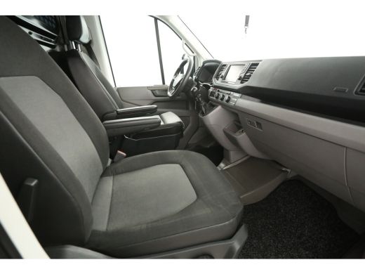 Volkswagen Crafter 35 2.0 TDI L3H3 | Laadlift | Airco | Camera | Cruise | Carplay | Parkeersensoren ActivLease financial lease