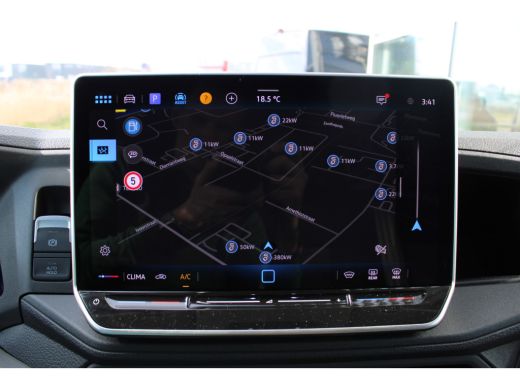 Volkswagen Crafter 35 2.0 TDI L3H3 Exclusive BPM VRIJ | 141 PK | Automaat | Trekhaak | Navigatie | PDC | Camera | Ap... ActivLease financial lease