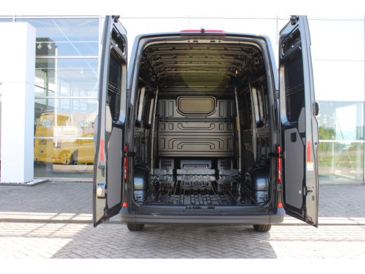 Volkswagen Crafter 35 2.0 TDI L3H3 Exclusive BPM Vrij | 177 pk | ACC | Navigatie | Digtiale Cockpit | Diefstalalarm ... ActivLease financial lease