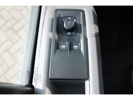 Volkswagen Crafter 35 2.0 TDI L3H3 Trendline BPM VRIJ | 141 PK | Trekhaak | Cruise Control | Apple Carplay | PDC | C... ActivLease financial lease