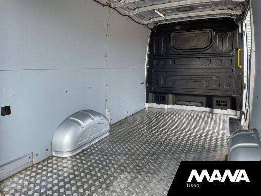 Volkswagen Crafter 35 2.0TDI L3H2 Comfortline Airco Cruise Navi Carplay ActivLease financial lease