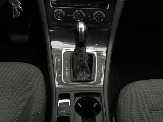 Volkswagen e-Golf E-DITION 136 pk | SoH 91% | Apple Carplay | Cruise controle | Navigatie | Led koplampen | Parkeer... ActivLease financial lease