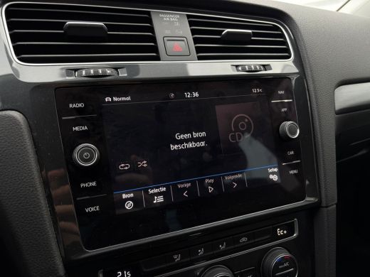 Volkswagen e-Golf E-DITION 136 pk | SoH 91% | Apple Carplay | Cruise controle | Navigatie | Led koplampen | Parkeer... ActivLease financial lease
